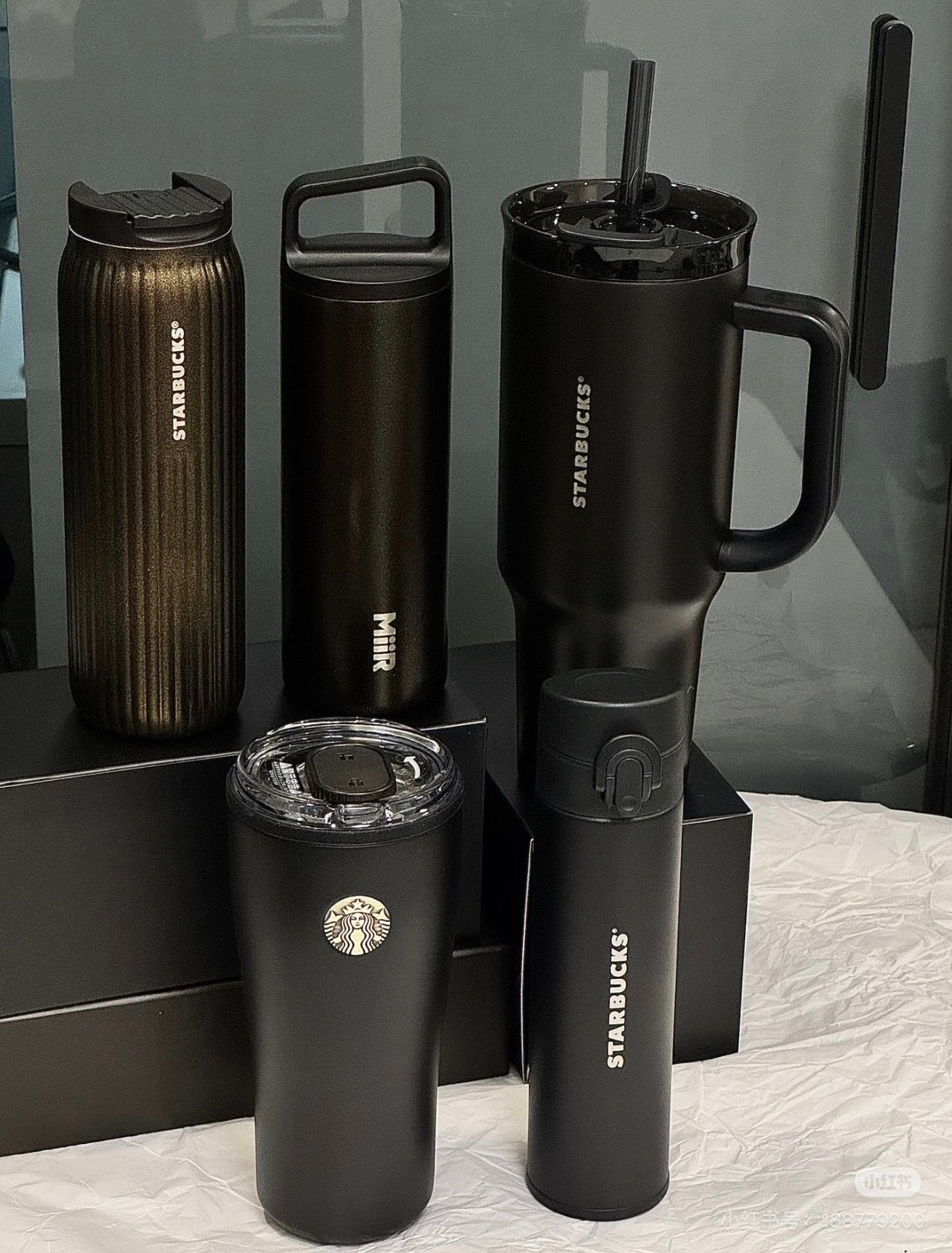 Starbucks All Black