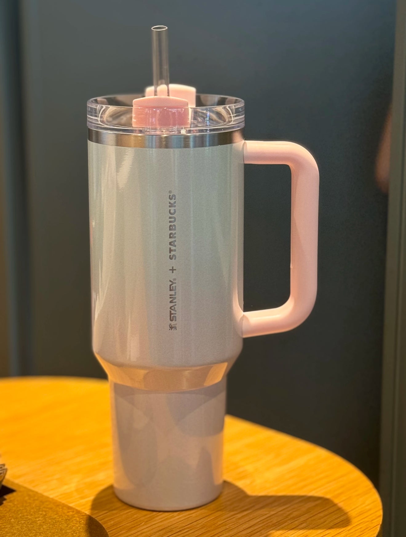 Starbucks x Stanley Mermaid Pearl Pink Thermos Flask