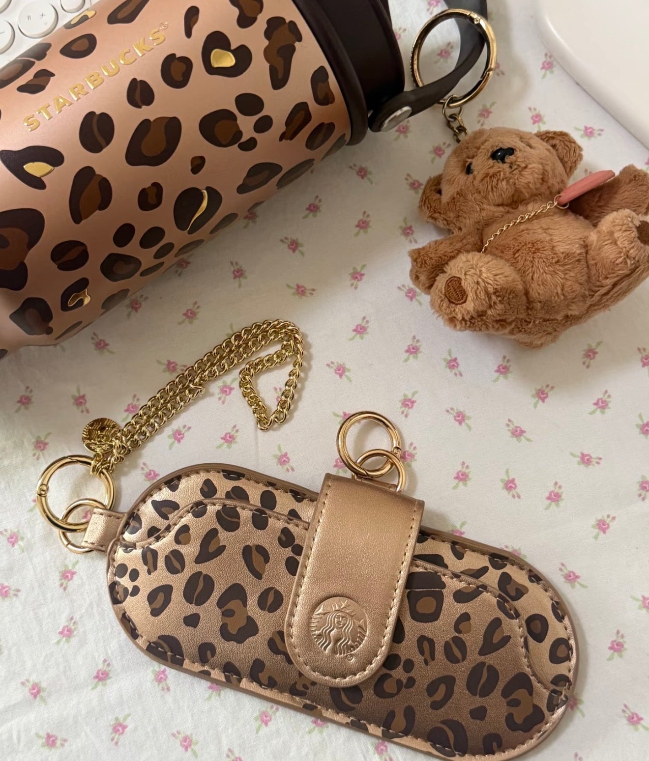 Starbucks Leopard Tumblr with Sunglasses Cover