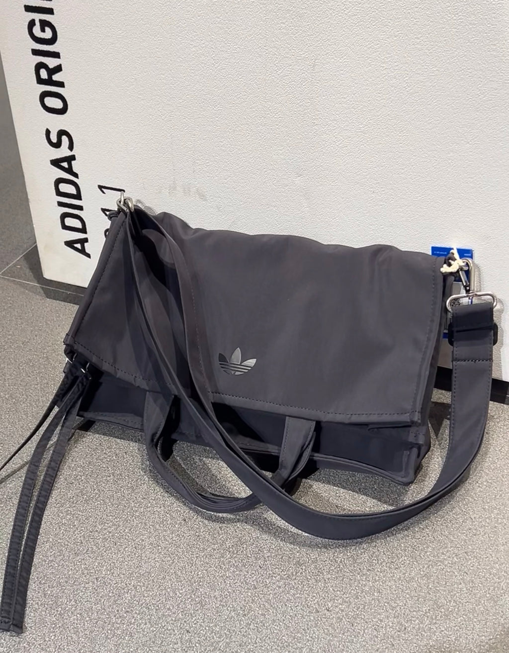 Adidas New Messenger Bag