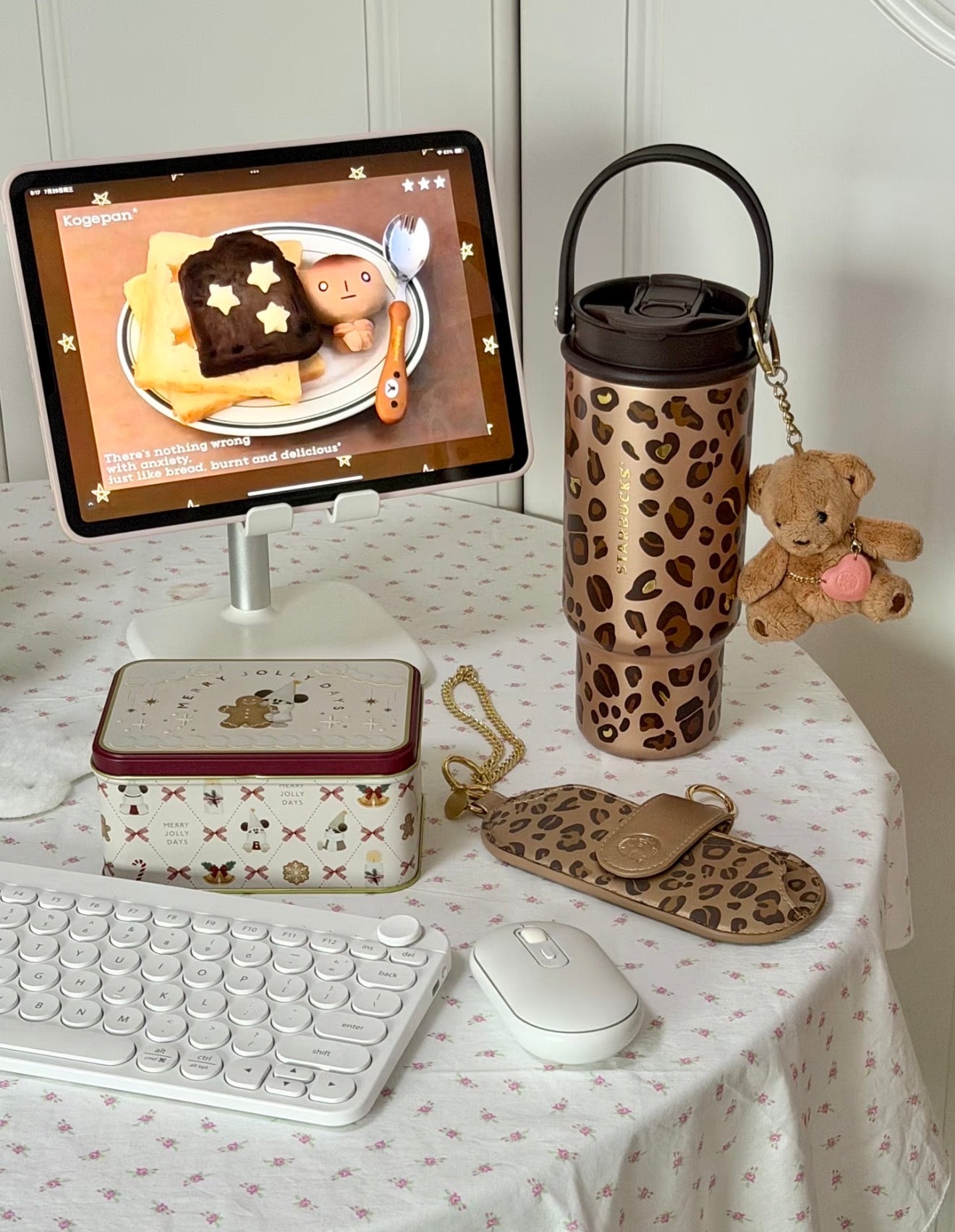 Starbucks Leopard Tumblr with Sunglasses Cover