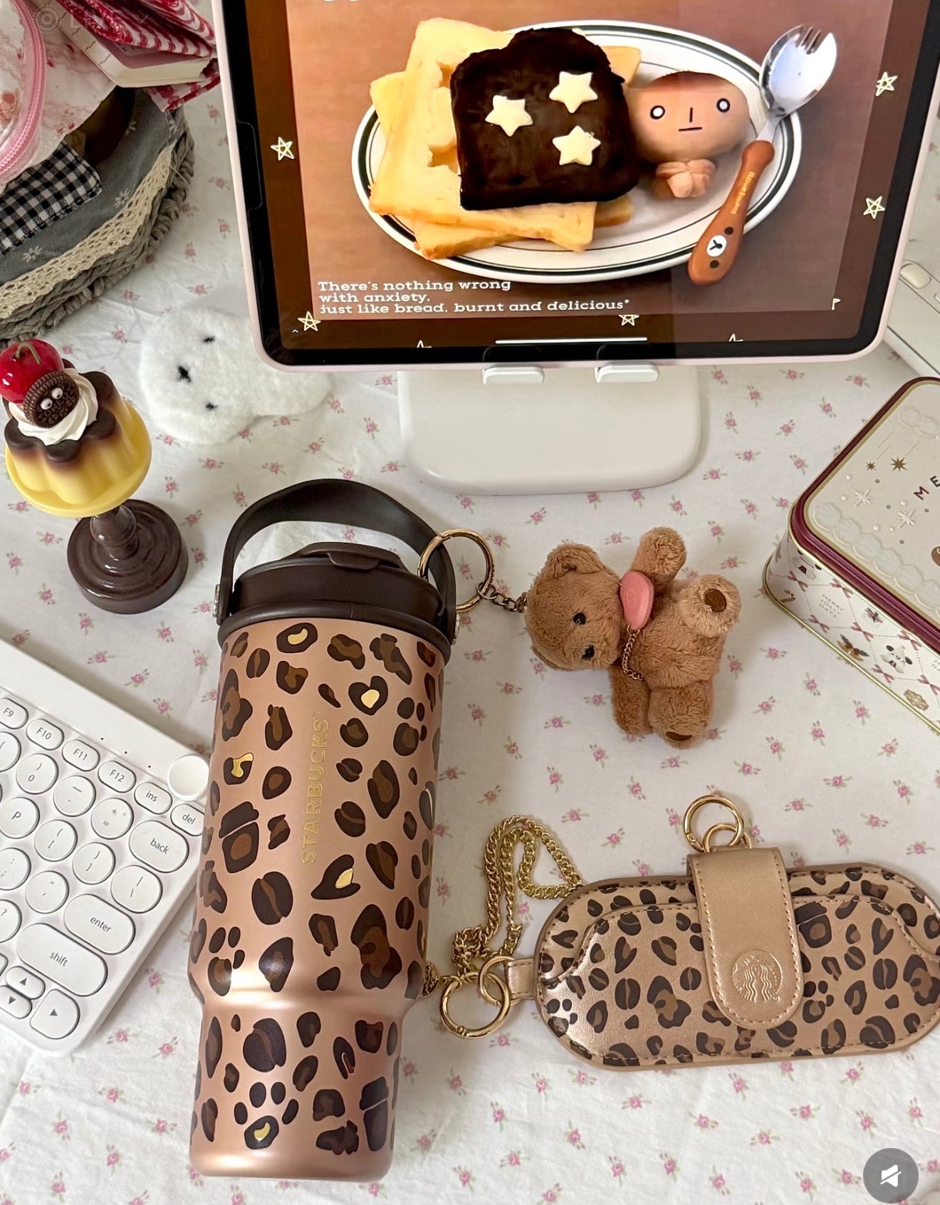 Starbucks Leopard Tumblr with Sunglasses Cover