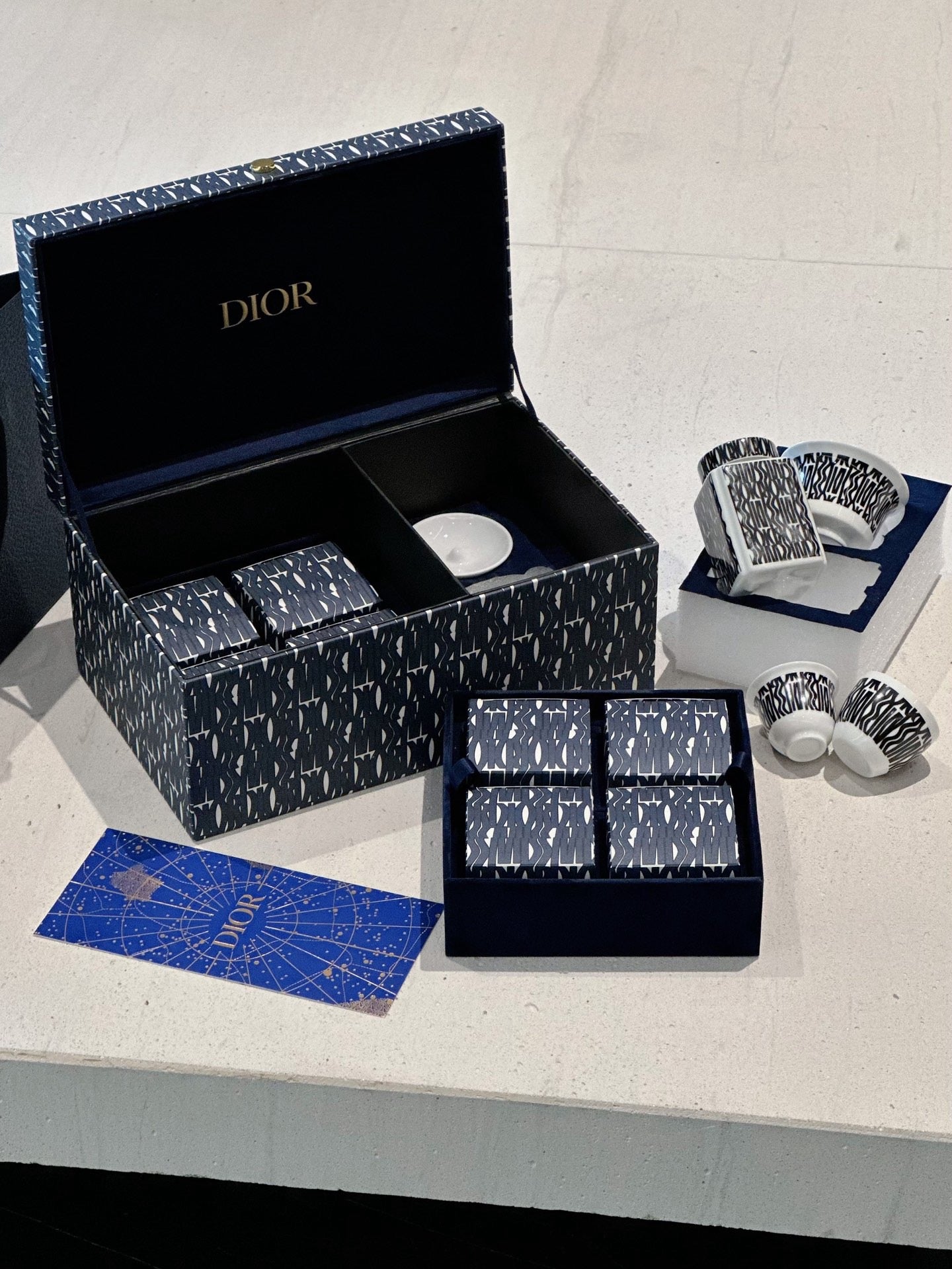 Dior Teapot Mooncake Set
