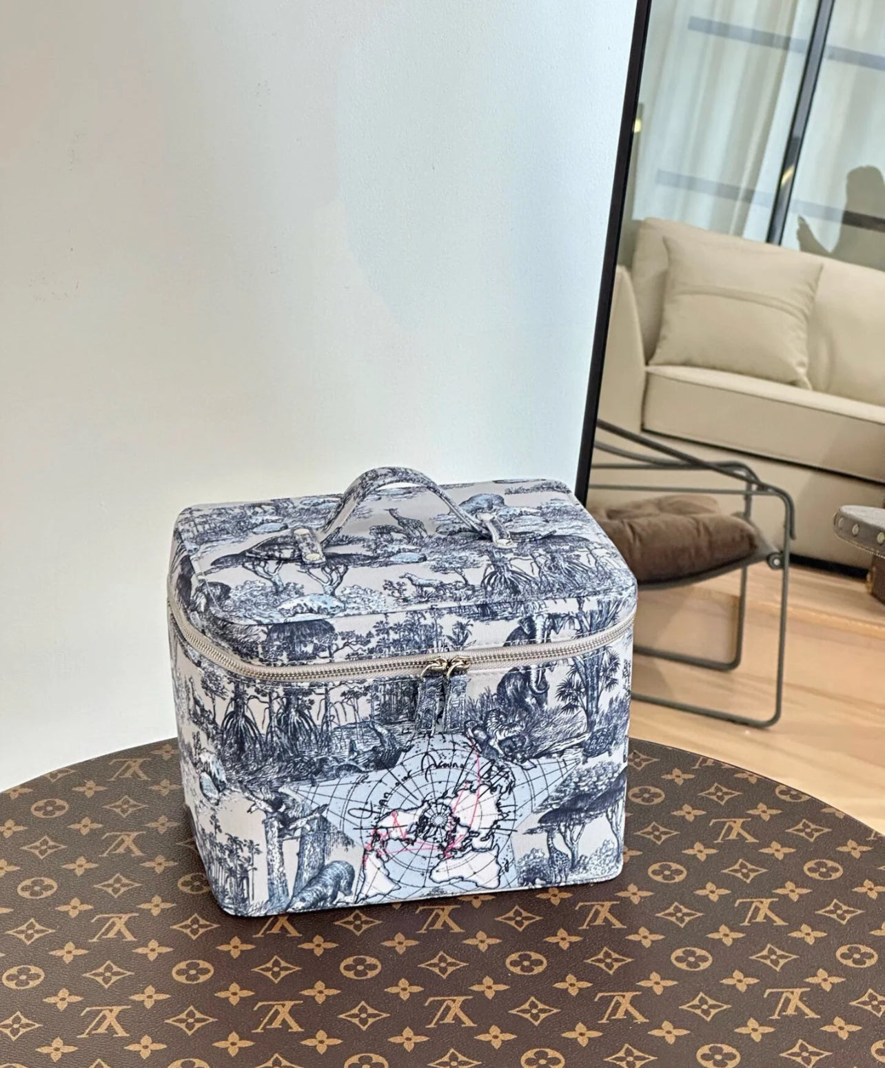 Dior Beaute Around World Vanity Bag