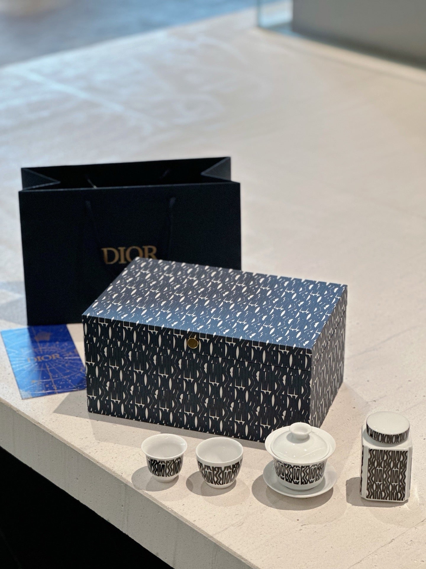 Dior Teapot Mooncake Set