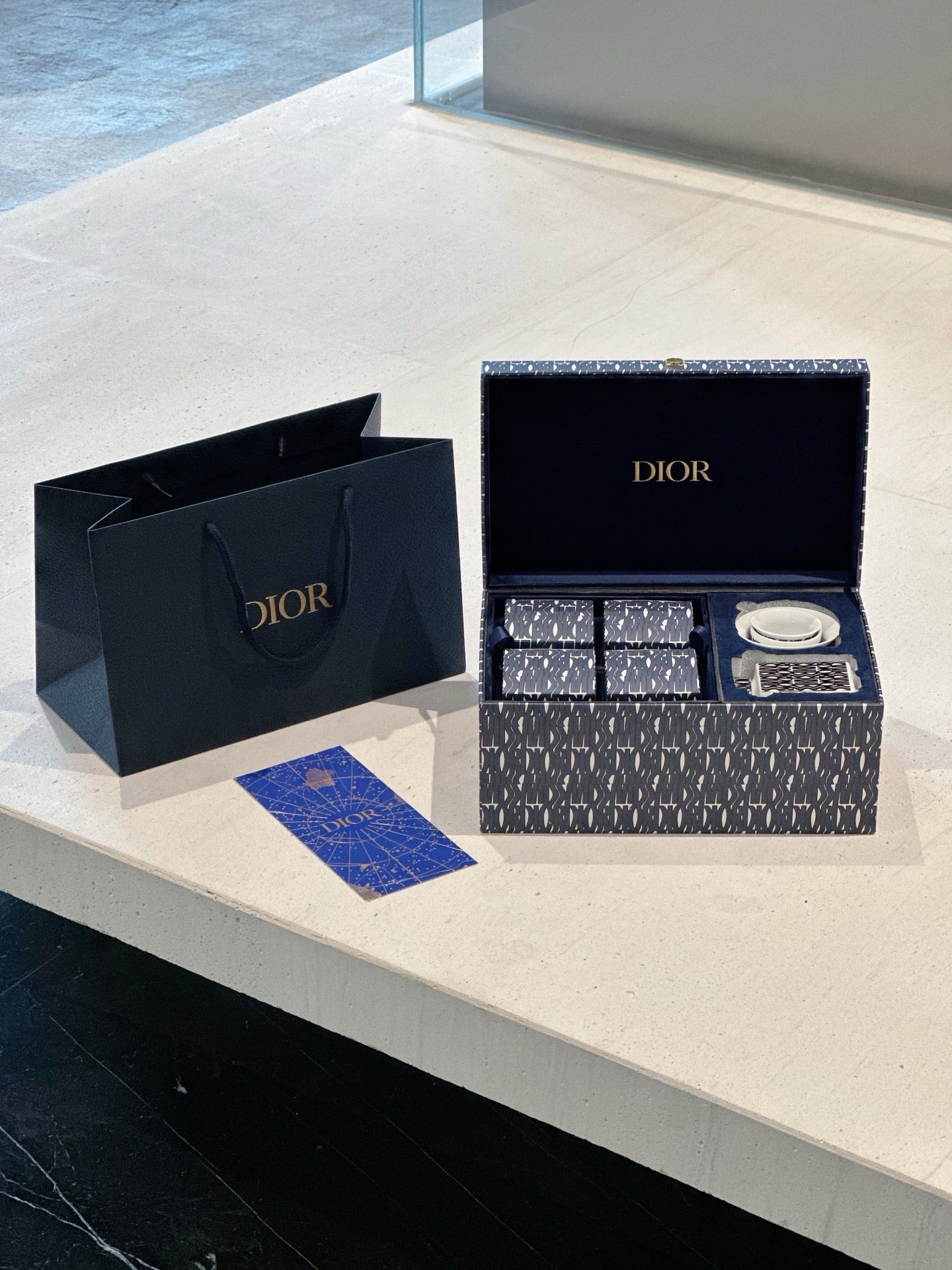 Dior Teapot Mooncake Set