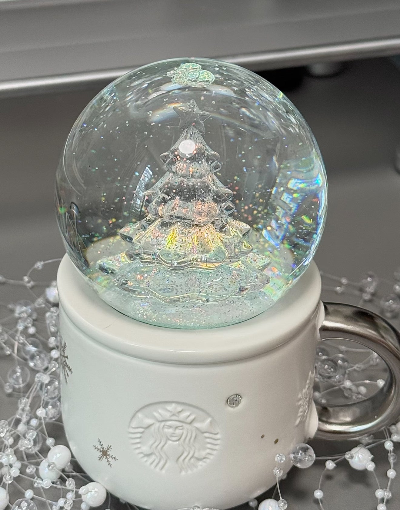 Starbucks Winter SnowGlobe Mug