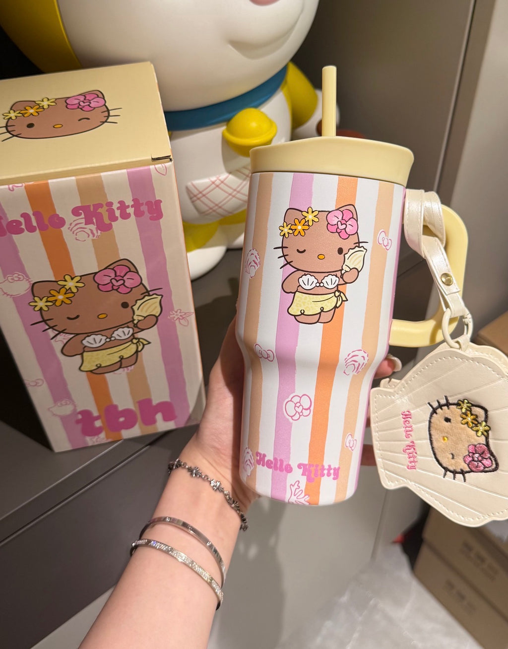 TBH x Summer Beach Hello Kitty Thermos