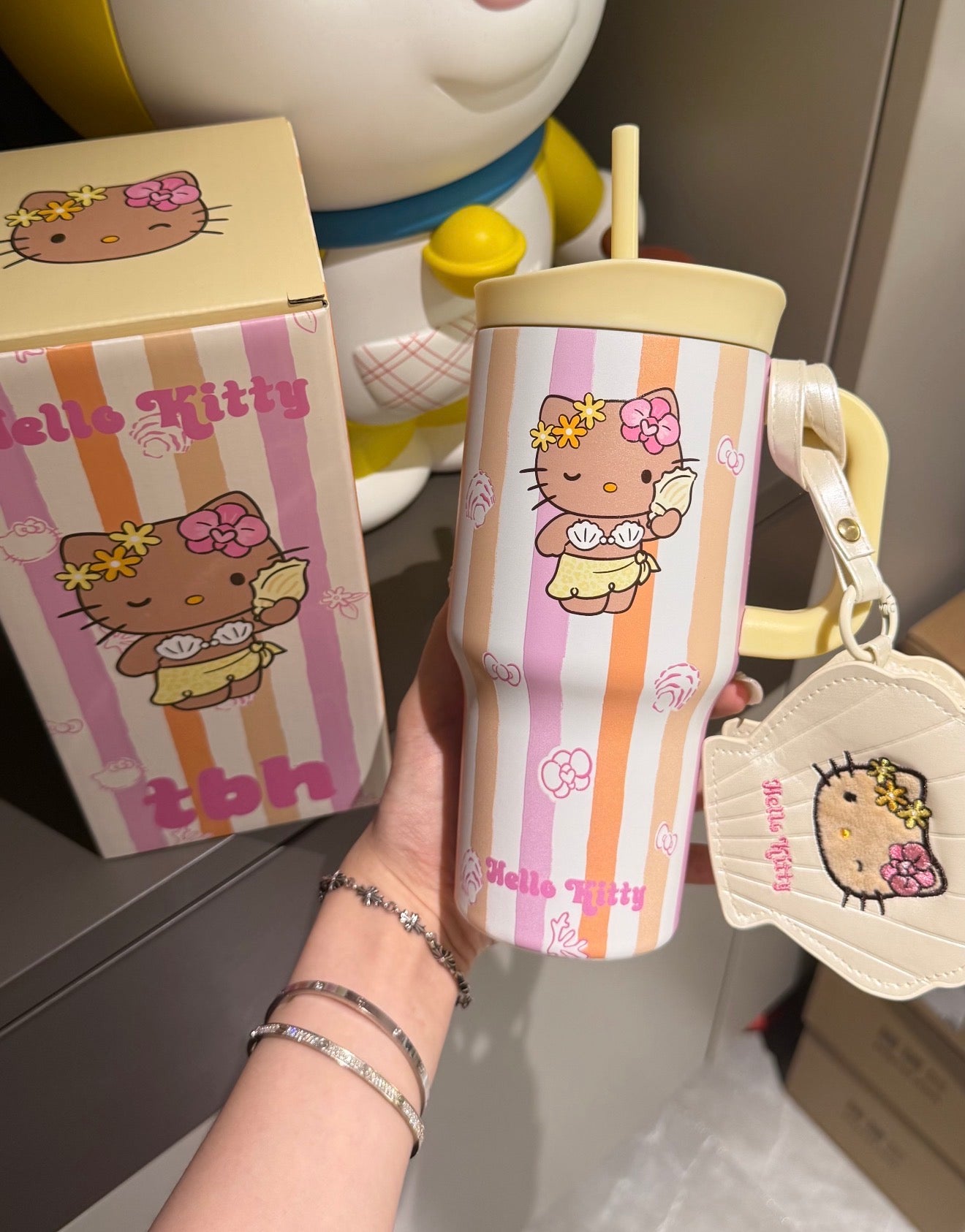TBH x Summer Beach Hello Kitty Thermos