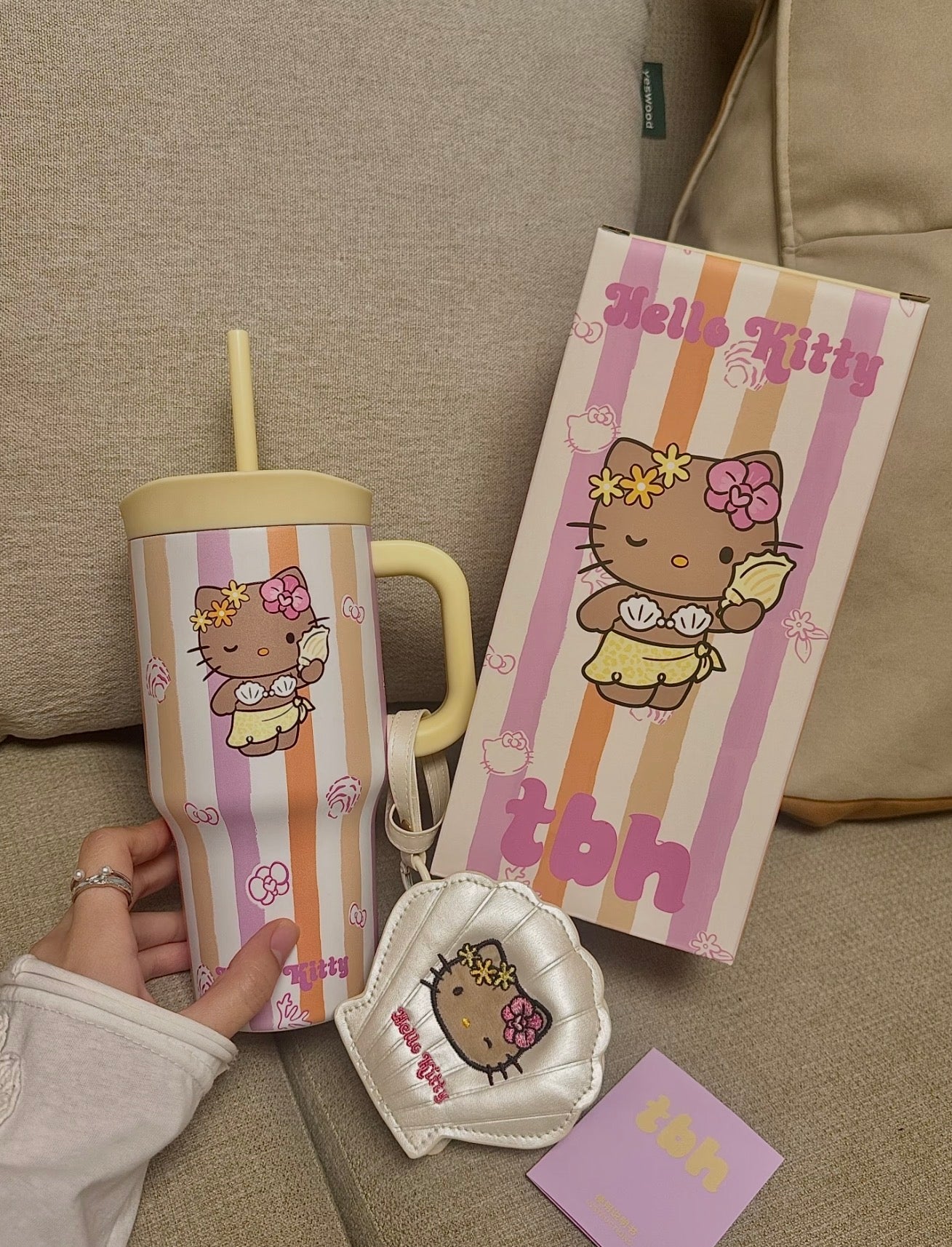 TBH x Summer Beach Hello Kitty Thermos