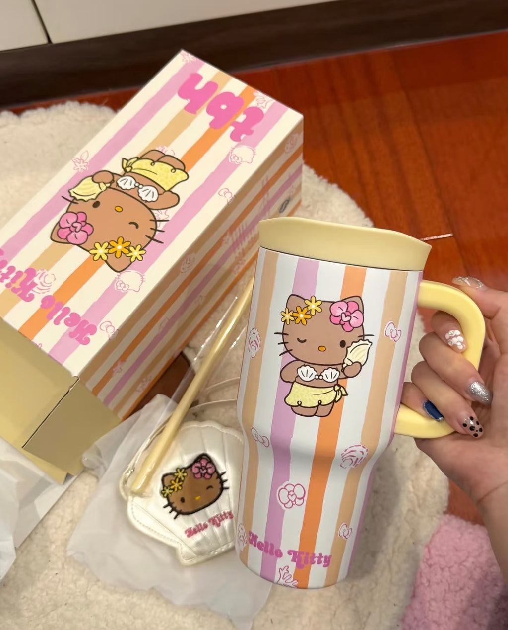 TBH x Summer Beach Hello Kitty Thermos
