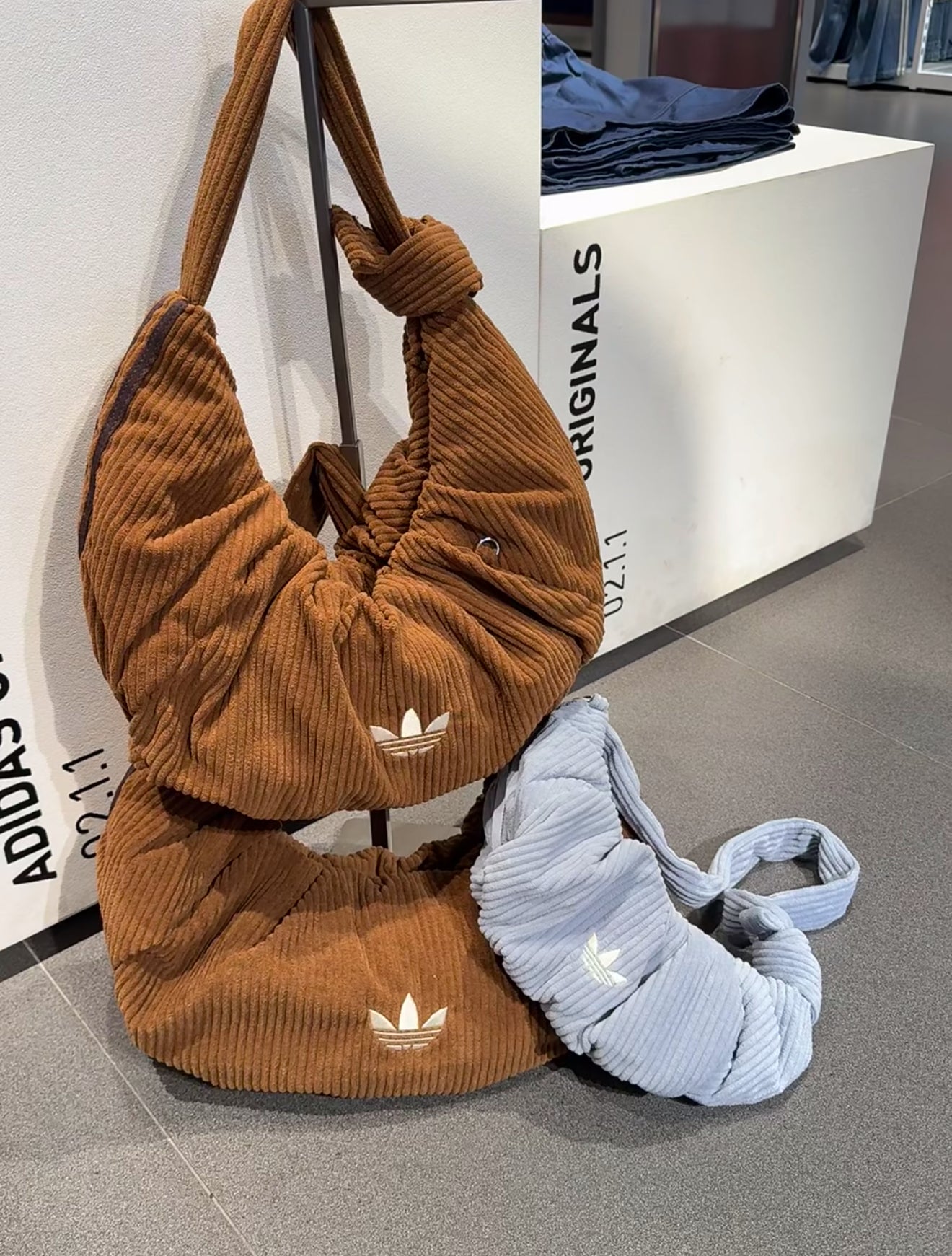 Adidas Autumn Croissant Bag